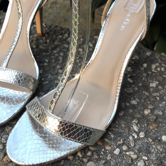 ❌SOLD❌ NEW Calvin Klein Heels - Picture 2 of 4
